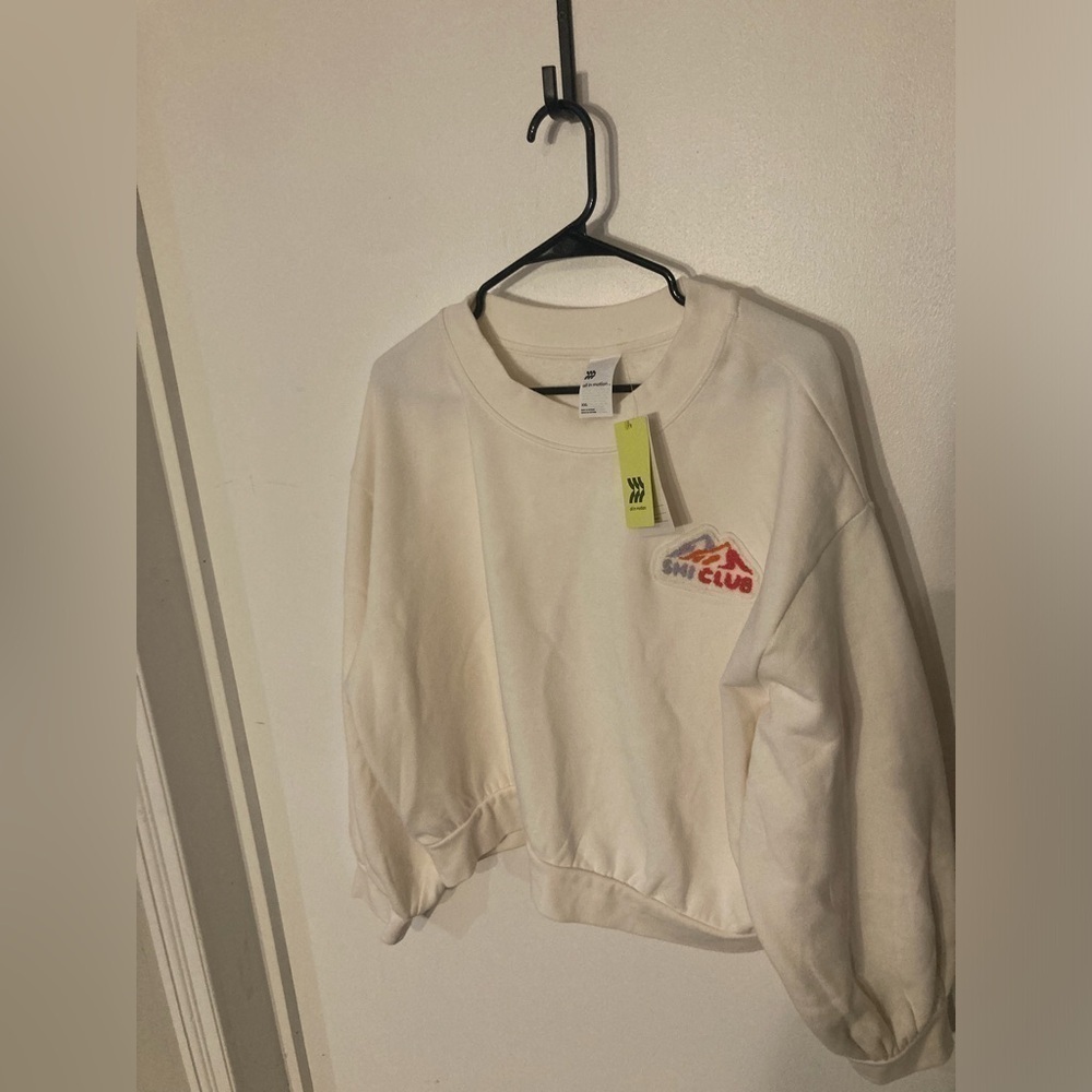All in Motion Sweatshirt with Ski Club graphic in size XXL. Brand new. NWT